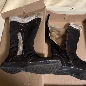 Bass Black and Cream Winter Boots